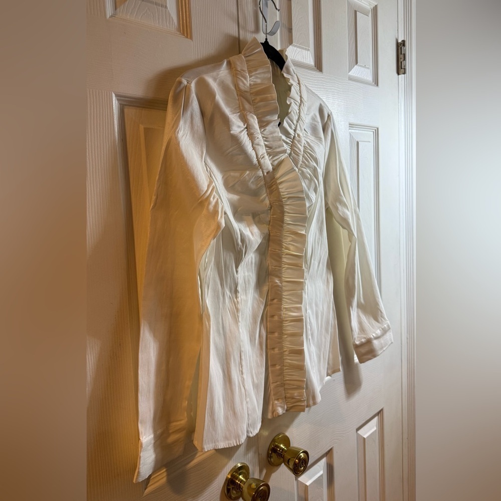 Ravel Ivory Ruffle Front Blouse - Picture 2 of 6